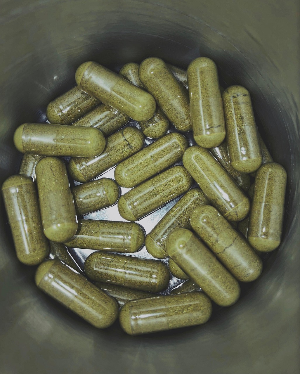 about-us-01 pills, tablets, vitamins, nutrient additives, green, healthy, health, fitness, medicine